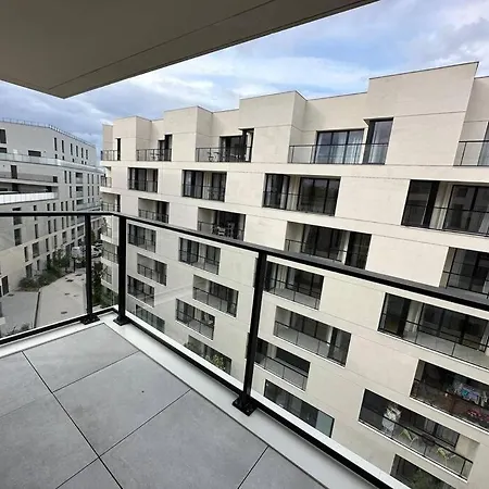 Large 3 Bedroom Perfect For Kids * Clichy