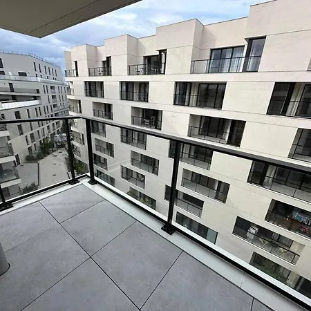 Large 3 Bedroom Perfect For Kids Apartment