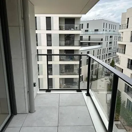 Apartment Large 3 Bedroom Perfect For Kids Clichy